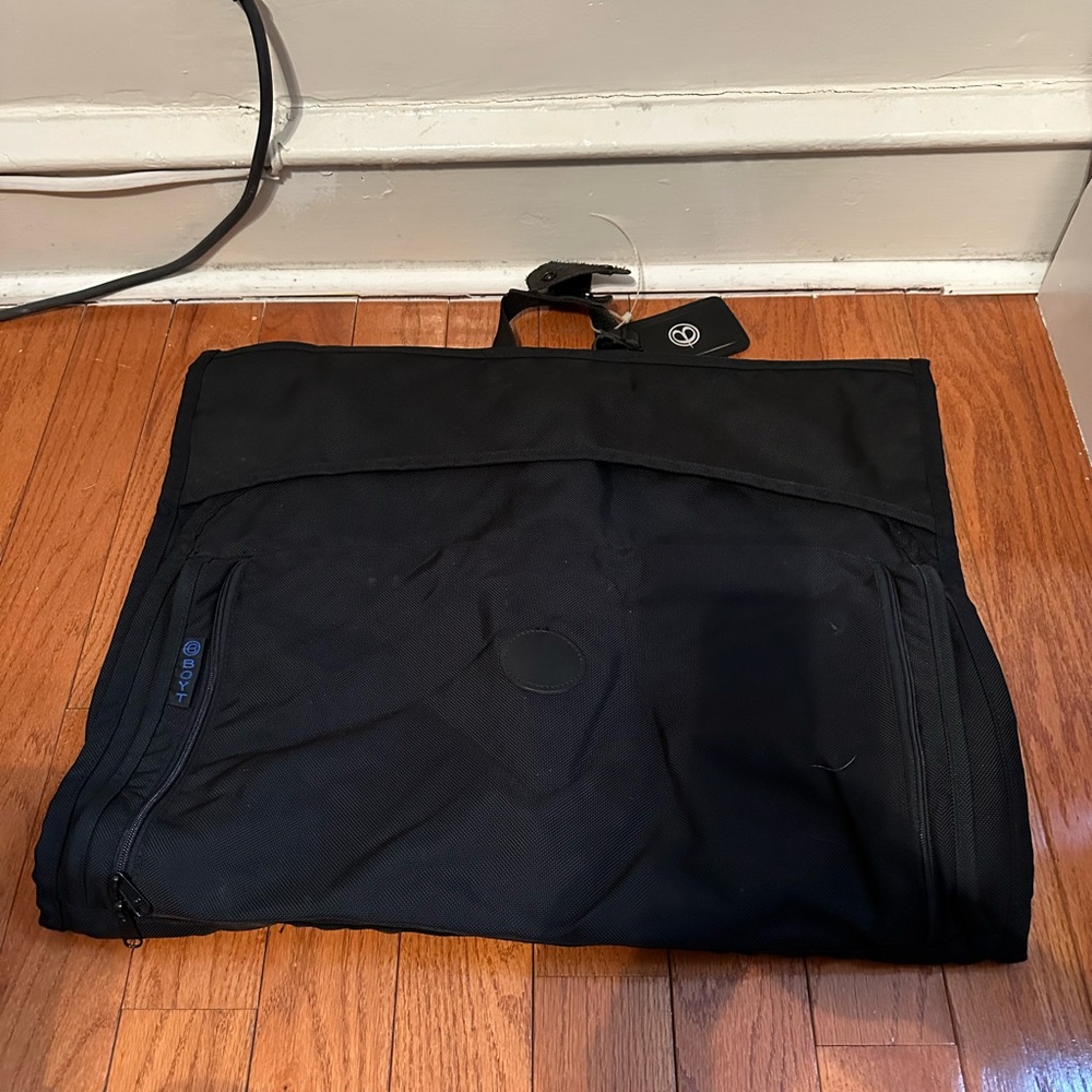 Boyt Black Garment Bag